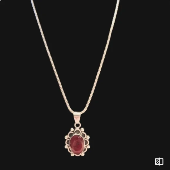 Elegant 925 Sterling Silver Red Pendant Necklace - Picture 2 of 5
